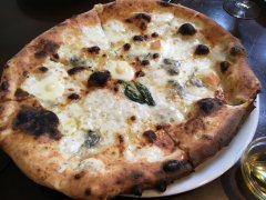 Pizza at Amici, Tsukuba