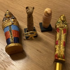 Souvenirs from the "Mummies of the World" exhibition