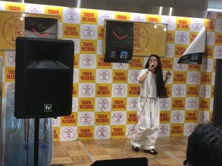 xiangyu in-store live at Tower Records Shinjuku