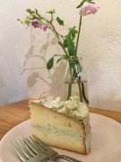 Sakura & white chocolate cake @ Kies